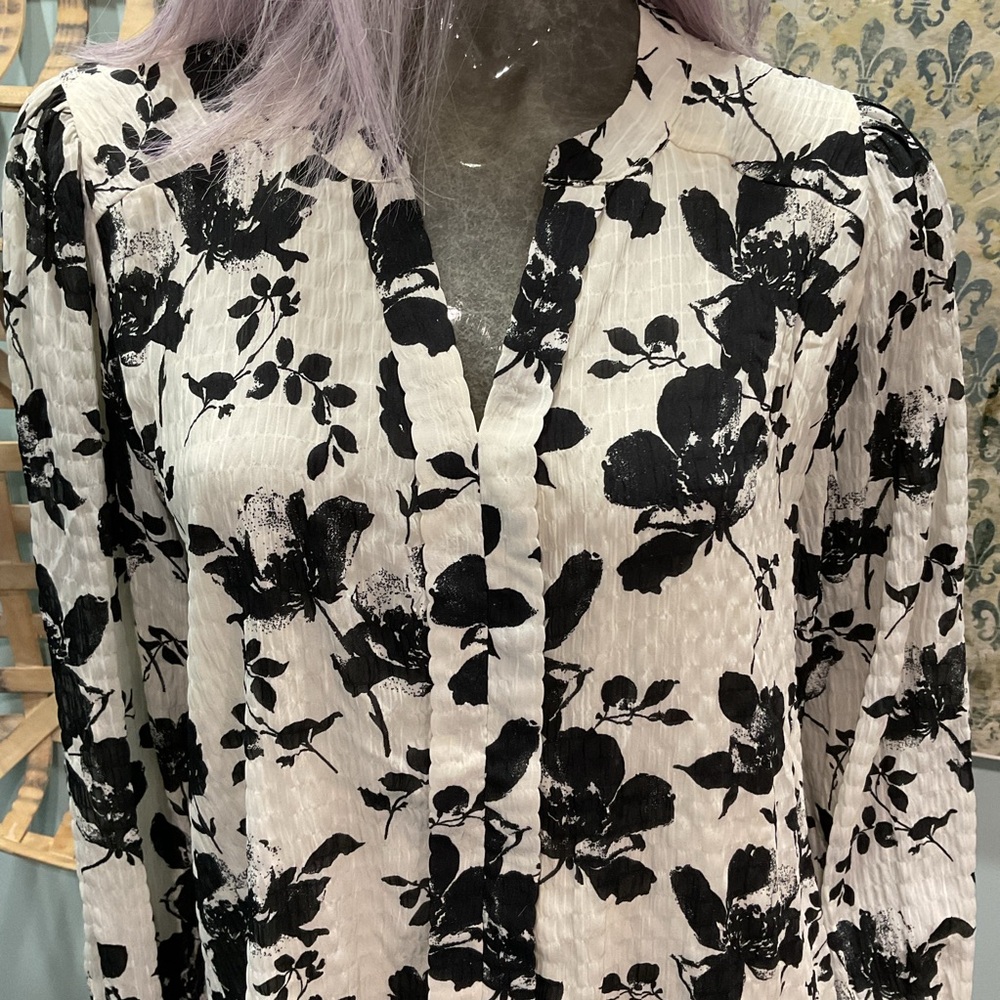 JODIFL Black Floral Blouse